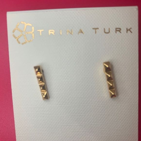 Trina Turk Pyramid Bar Earrings New - Picture 4 of 4